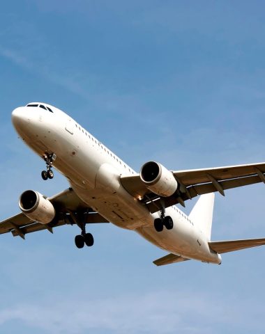 Venir en avion