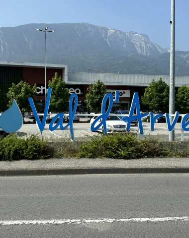 Zone commerciale du Val d’Arve à Scionzier