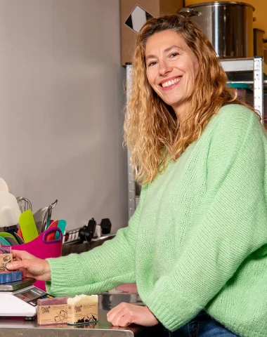 Marie-Agathe Georges, l’harmonie entre savon, parfum et couleur