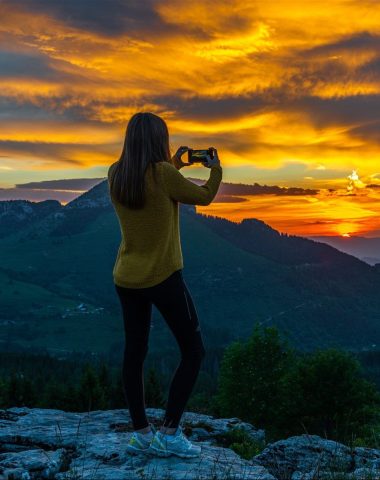 Coucher de soleil sur la Vallée de l'Arve, Cluses, Alpes, Haute-Savoie