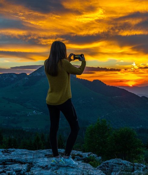 Coucher de soleil sur la Vallée de l'Arve, Cluses, Alpes, Haute-Savoie