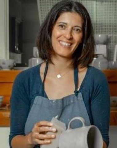 Fabrication d'un pot à l'Atelier Kari ceramik à Mont-Saxonnex